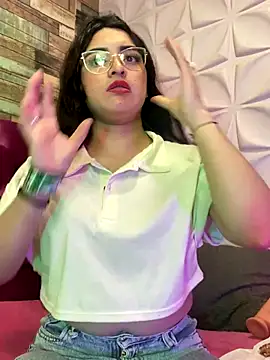SophiaHilt0n online show from September 15, 4:36 pm