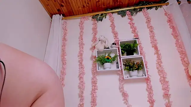 Snapshot of Idara_and_Edahi01 chatting on October 24, 5:14 am Idara and Edahi01 online show from October 24, 5:14 am