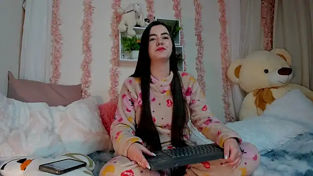 Snapshot of Idara_and_Edahi01 chatting on October 10, 2:49 am Idara and Edahi01 online show from October 10, 2:49 am