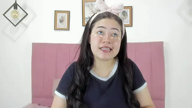 GENNESIS LOVE online show from September 26, 3:59 am