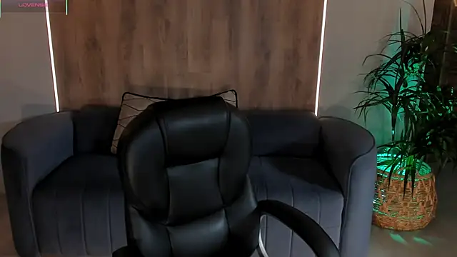 Snapshot of AngelicaVega chatting on October 29, 7:27 pm AngelicaVega online show from October 29, 7:27 pm