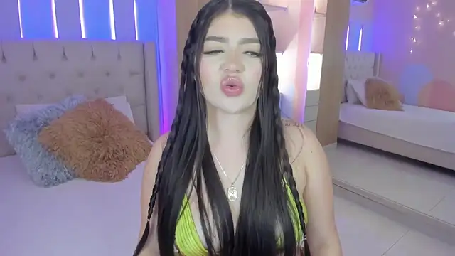 Mariana Baez online show from September 27, 9:33 pm