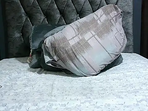 horny tasha online show from November 3, 6:17 am