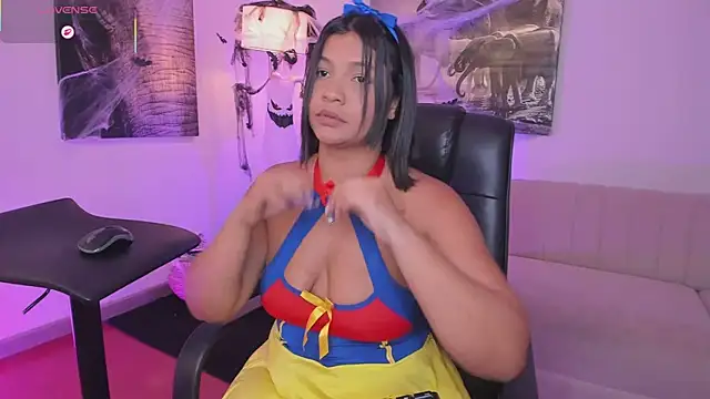 Snapshot of alaia7h chatting on October 31, 8:35 pm alaia7h online show from October 31, 8:35 pm