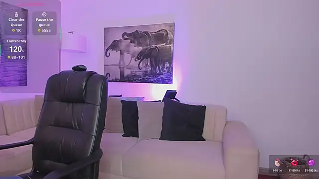 Snapshot of alaia7h chatting on October 1, 7:41 pm alaia7h online show from October 1, 7:41 pm