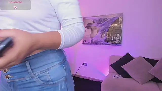 Snapshot of alaia7h chatting on October 27, 8:03 pm alaia7h online show from October 27, 8:03 pm