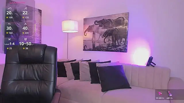 Snapshot of alaia7h chatting on October 13, 8:11 pm alaia7h online show from October 13, 8:11 pm