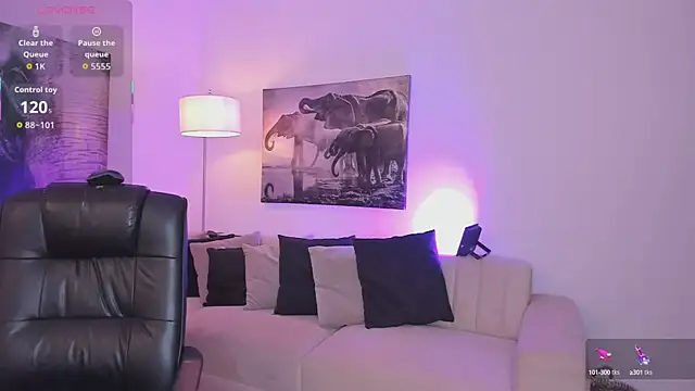 Snapshot of alaia7h chatting on October 12, 8:00 pm alaia7h online show from October 12, 8:00 pm