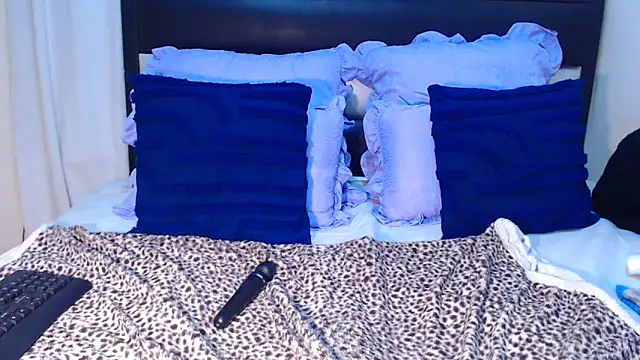 DARKBUSTY030 online show from September 26, 8:50 pm