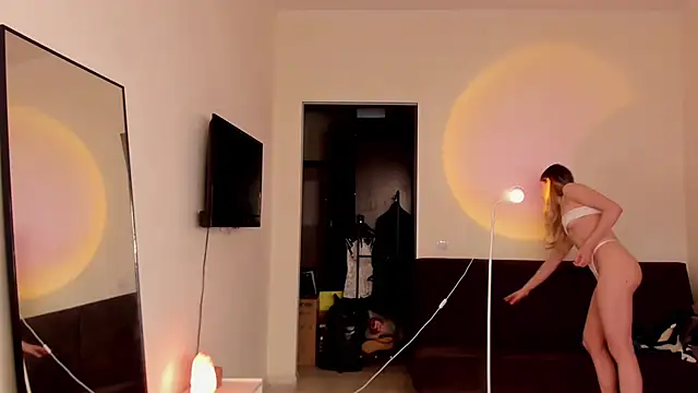 elliemintlover online show from October 19, 6:21 pm