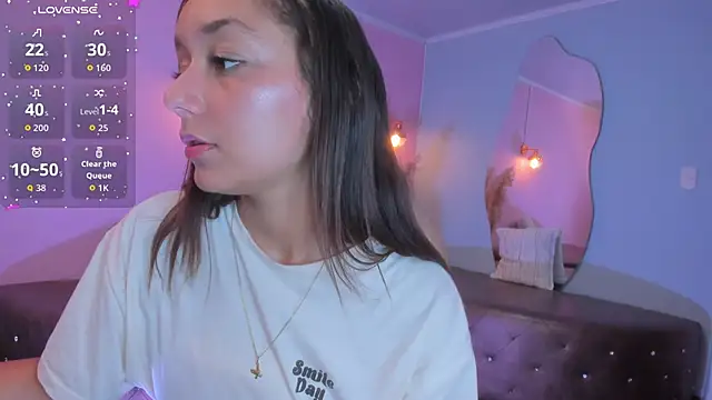 Snapshot of katy_sweet19 chatting on October 23, 6:25 pm katy sweet19 online show from October 23, 6:25 pm