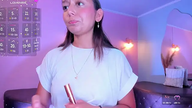 Snapshot of katy_sweet19 chatting on October 15, 8:11 pm katy sweet19 online show from October 15, 8:11 pm