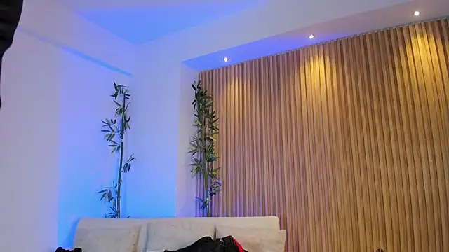 Snapshot of Alessia_Taylorr chatting on October 8, 11:47 am Alessia Taylorr online show from October 8, 11:47 am