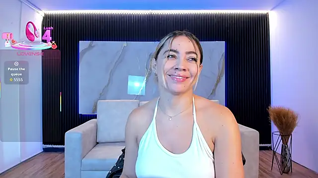 Snapshot of Alessia_Taylorr chatting on September 25, 11:53 am Alessia Taylorr online show from September 25, 11:53 am