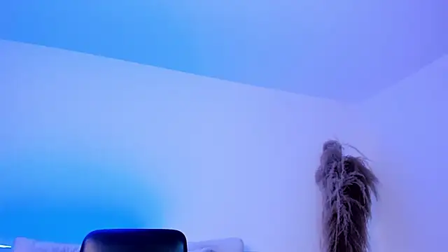 Snapshot of Alessia_Taylorr chatting on October 7, 11:47 am Alessia Taylorr online show from October 7, 11:47 am