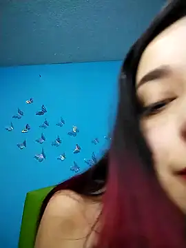 Snapshot of Evelyn_pink1 chatting on November 2, 3:21 am Evelyn pink1 online show from November 2, 3:21 am