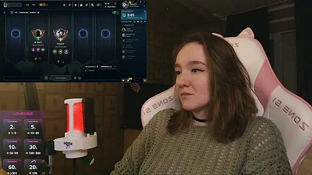 MoonlishSiren online show from February 19, 8:40 pm