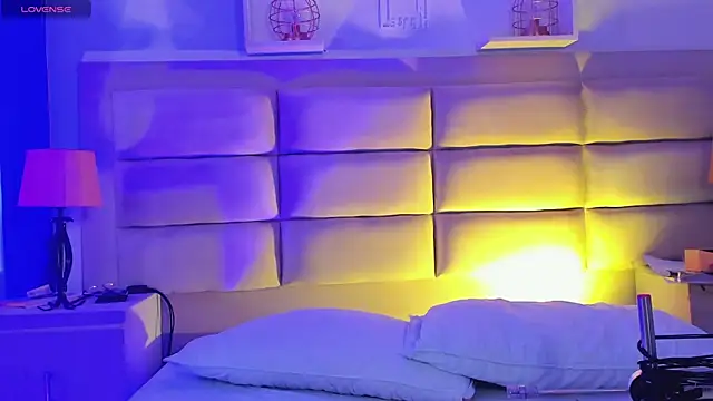 Snapshot of MelodyBliss chatting on September 20, 5:28 am MelodyBliss online show from September 20, 5:28 am