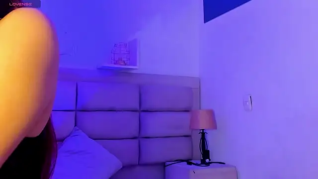 Snapshot of MelodyBliss chatting on October 6, 5:24 am MelodyBliss online show from October 6, 5:24 am