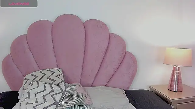 Snapshot of Nicole_Paradise chatting on October 2, 12:54 pm Nicole Paradise online show from October 2, 12:54 pm