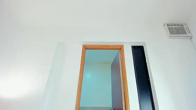 Snapshot of Nicole_Paradise chatting on October 28, 2:45 pm Nicole Paradise online show from October 28, 2:45 pm