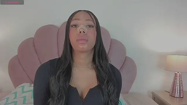 Snapshot of Nicole_Paradise chatting on September 15, 12:35 pm Nicole Paradise online show from September 15, 12:35 pm