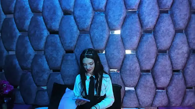 Aurora 18 online show from September 19, 2:38 pm