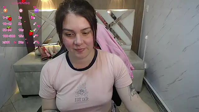 Paula b  online show from October 3, 1:05 pm