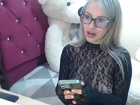 MOLLY4444 online show from February 26, 8:52 pm