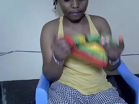 Snapshot of sexy_camara4 chatting on October 18, 2:20 pm sexy camara4 online show from October 18, 2:20 pm