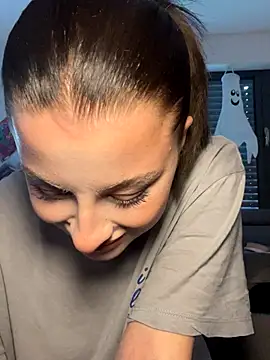 Snapshot of Mia-Minou chatting on October 11, 1:03 pm Mia-Minou online show from October 11, 1:03 pm