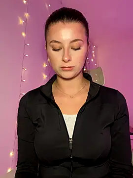 Snapshot of Mia-Minou chatting on October 22, 1:05 pm Mia-Minou online show from October 22, 1:05 pm