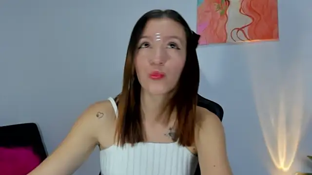 roxanne jones1 online show from April 7, 8:33 pm