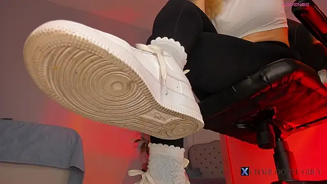 charlotte  grey online show from April 11, 8:23 pm