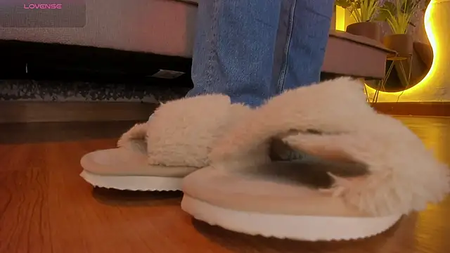 charlotte  grey online show from February 3, 4:12 pm