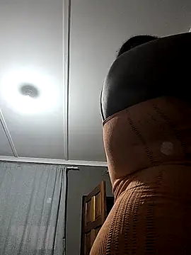 Snapshot of ExclusiveLeexx chatting on October 7, 4:22 pm ExclusiveLeexx online show from October 7, 4:22 pm