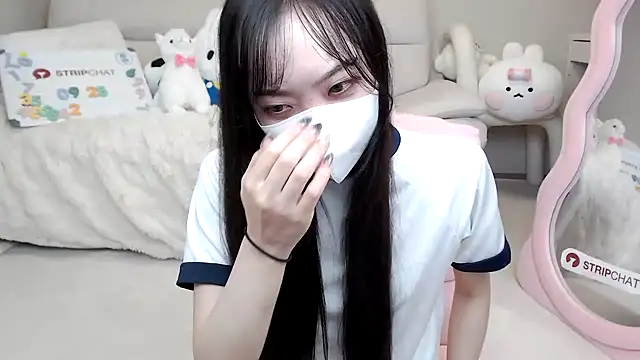 Snapshot of momo_room chatting on September 28, 6:42 am momo room online show from September 28, 6:42 am