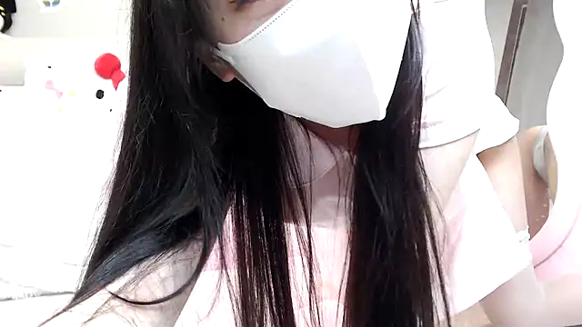 Snapshot of momo_room chatting on October 22, 11:15 am momo room online show from October 22, 11:15 am