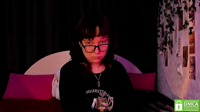 dreamgirllovee online show from October 12, 2:47 am