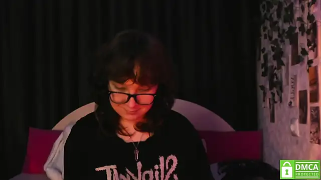 dreamgirllovee online show from September 24, 9:14 pm