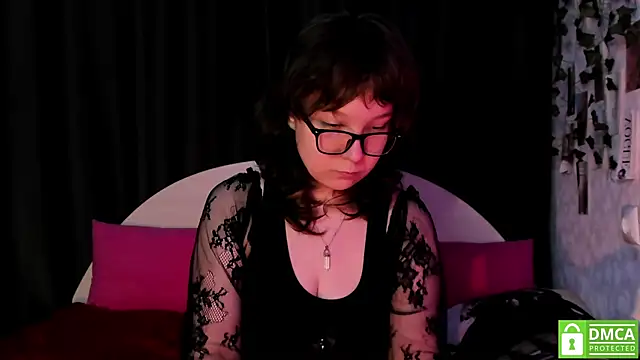 dreamgirllovee online show from October 16, 9:28 pm