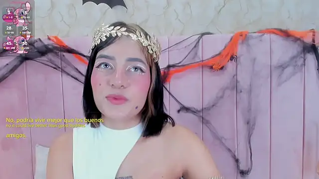 Snapshot of gaby_cloudy chatting on October 31, 8:24 pm gaby cloudy online show from October 31, 8:24 pm