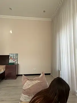 Hott Lolla online show from November 21, 10:17 am