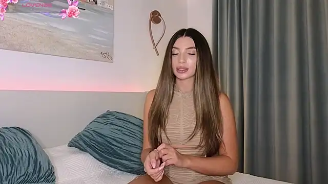 ReyaSophia online show from November 4, 8:36 pm