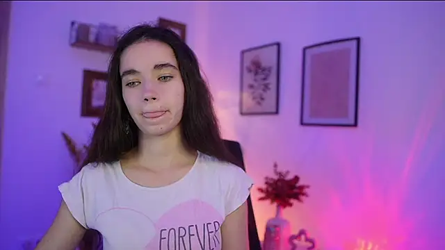 Snapshot of Gia_Paige18 chatting on November 2, 2:42 pm Gia Paige18 online show from November 2, 2:42 pm