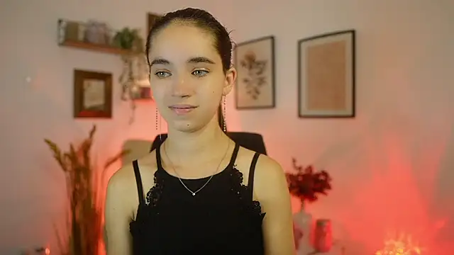 Snapshot of Gia_Paige18 chatting on September 18, 1:09 pm Gia Paige18 online show from September 18, 1:09 pm