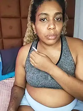 Snapshot of ELLA_KELLY chatting on October 22, 11:59 am ELLA KELLY online show from October 22, 11:59 am