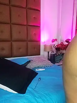 Snapshot of ELLA_KELLY chatting on October 31, 12:42 pm ELLA KELLY online show from October 31, 12:42 pm