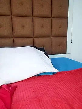 Snapshot of ELLA_KELLY chatting on September 30, 12:00 pm ELLA KELLY online show from September 30, 12:00 pm