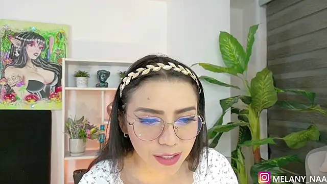 melany naa online show from September 26, 1:03 am